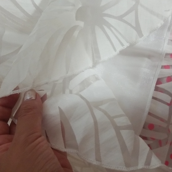 White little dress - Picture 5 of 10